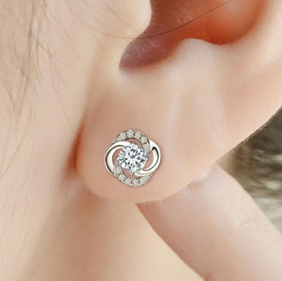 Round 6mm White Topaz 0.25ct Diamond Earring Studs - Picture 6 of 6